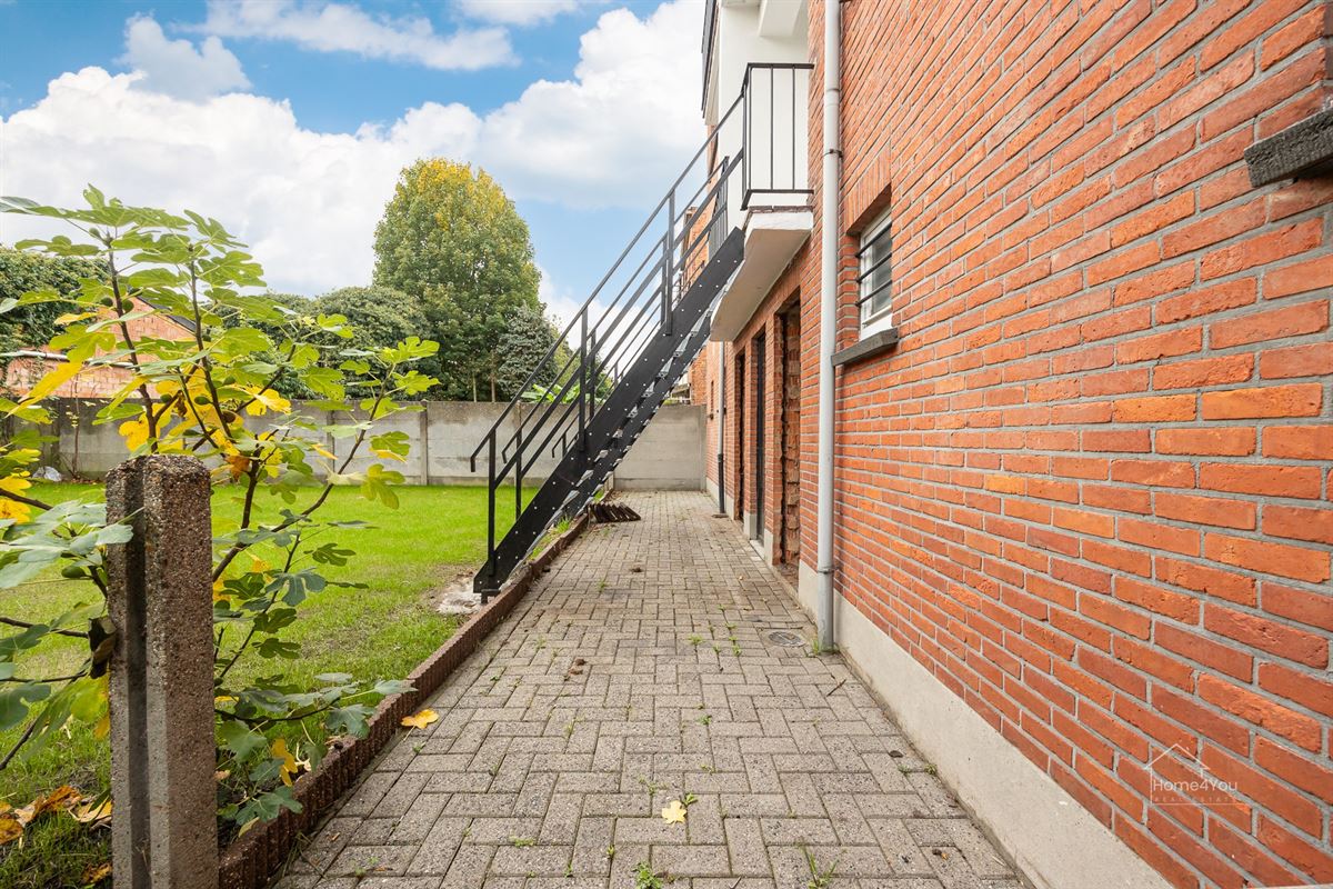 Gerenoveerd 2-slaapkamer appartement in Borsbeek te koop!