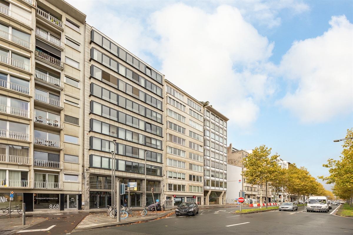 Prachtig gerenoveerd appartement in hartje Antwerpen te koop