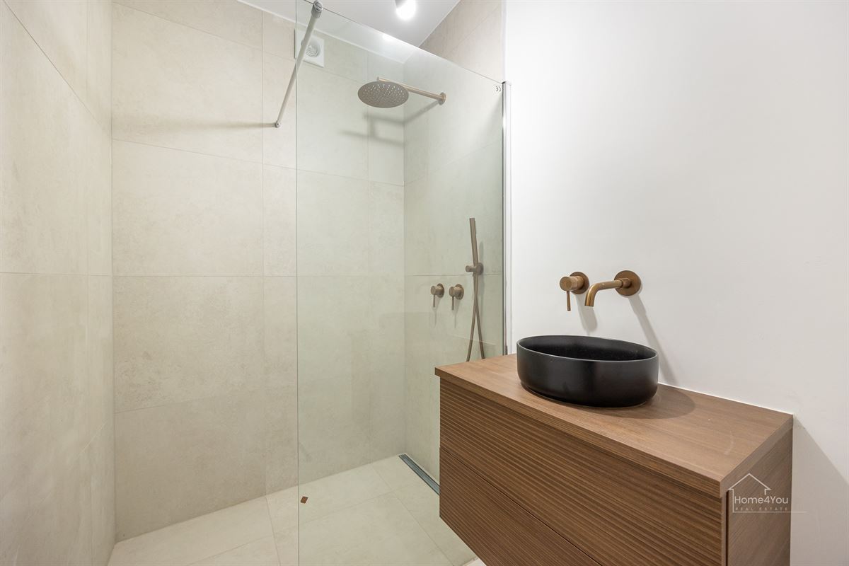 Gerenoveerd 2-slaapkamer appartement in Borsbeek te koop!