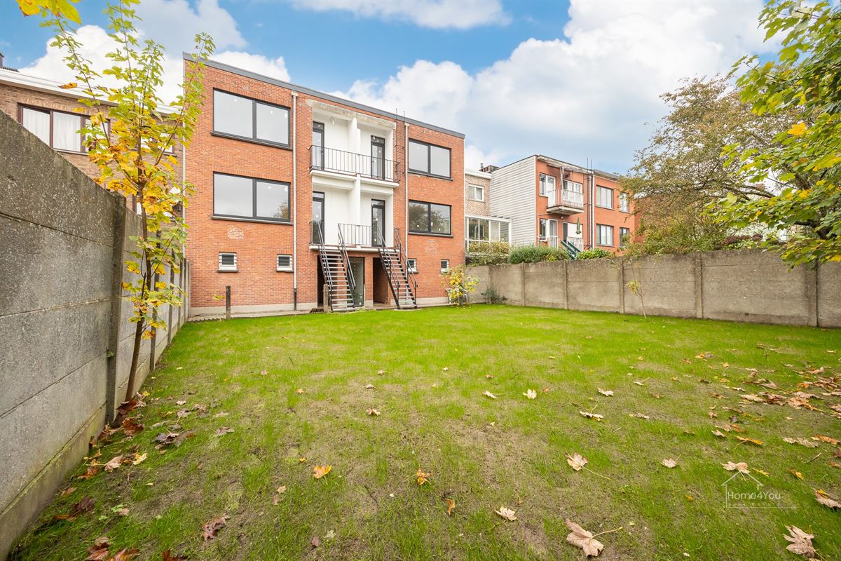 Gerenoveerd 2-slaapkamer appartement in Borsbeek te koop!