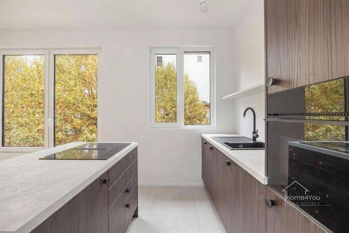 Gerenoveerd 2-slaapkamer appartement in Borsbeek te koop!