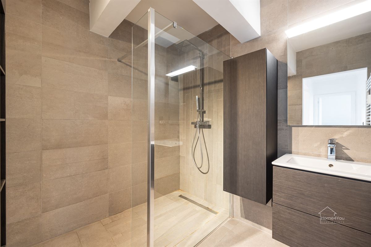 Ruim, lichtrijk en energiezuinig appartement