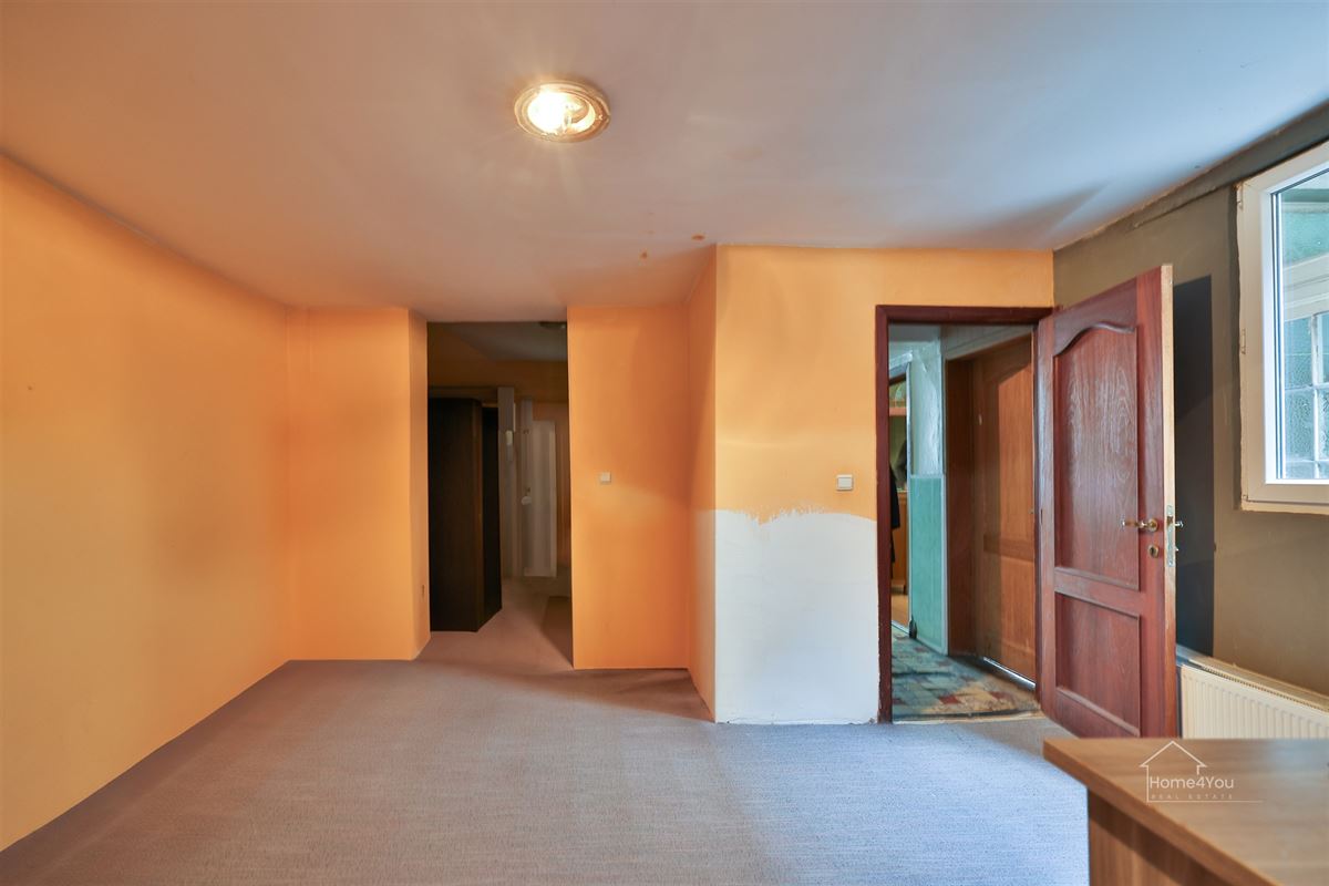 Ruime woning met meerdere slaapkamers en overdekt terras