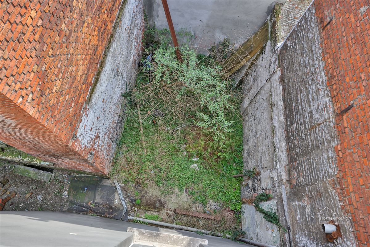 Ruime woning met meerdere slaapkamers en overdekt terras