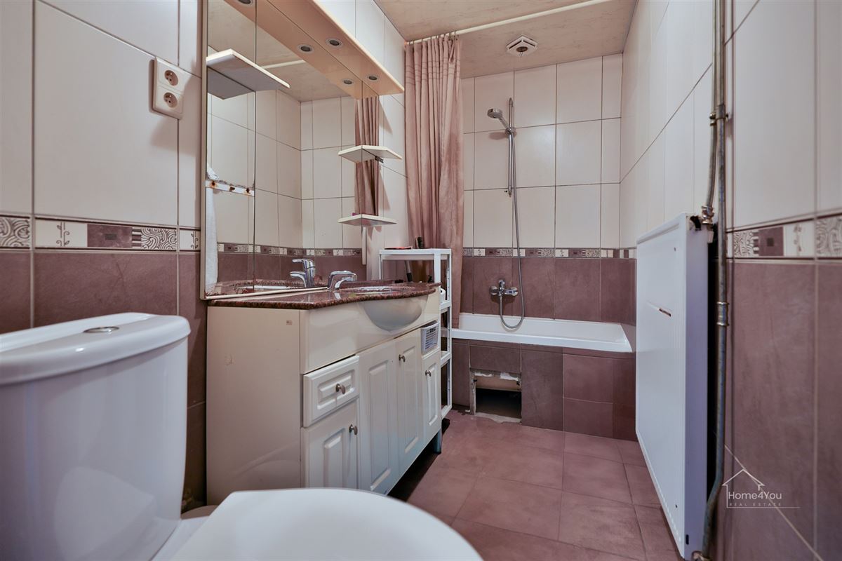 Ruime woning met meerdere slaapkamers en overdekt terras