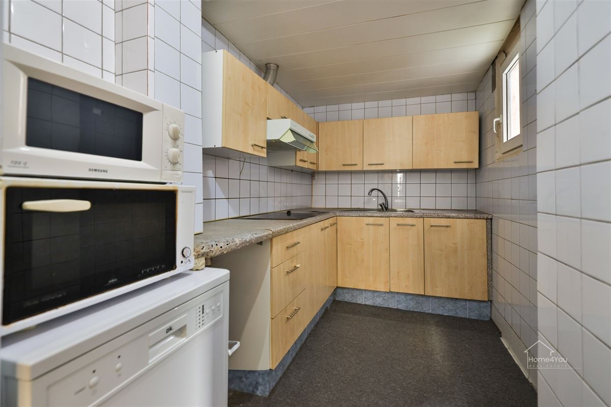 Ruime woning met meerdere slaapkamers en overdekt terras