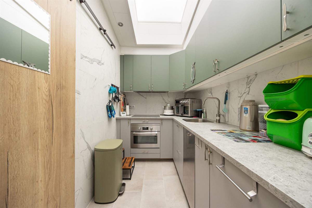 Gerenoveerde woning te koop in Merksem!