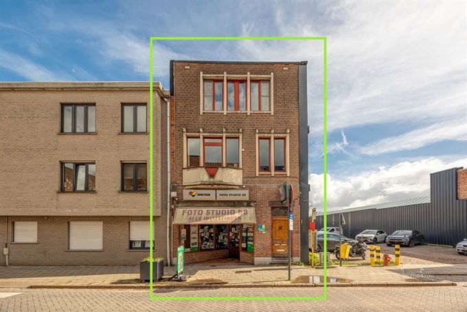 Veelzijdig handelshuis met ruim duplex appartement
