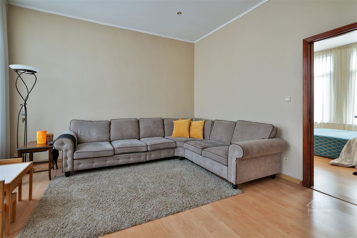 Ruime woning met meerdere slaapkamers en overdekt terras