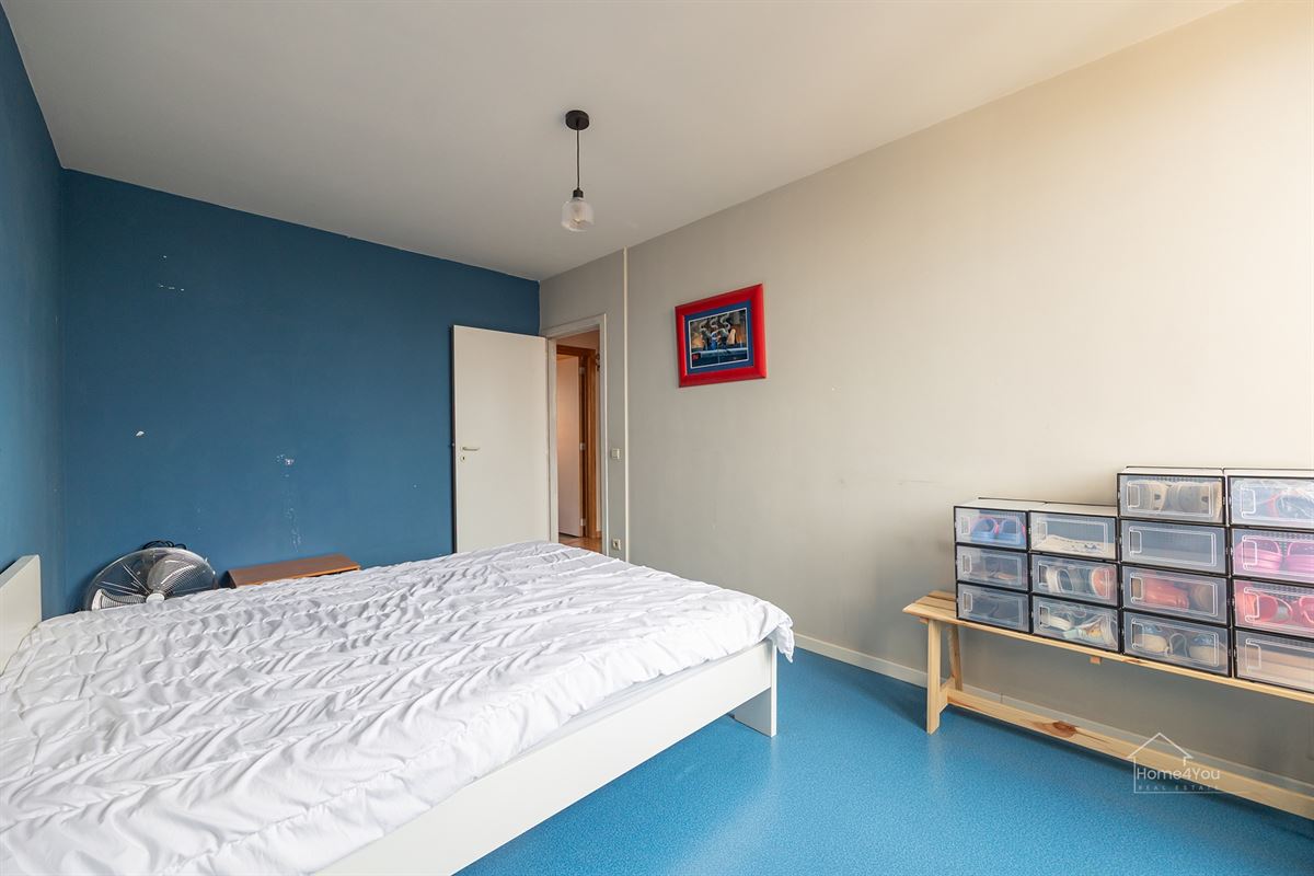 Veelzijdig handelshuis met ruim duplex appartement