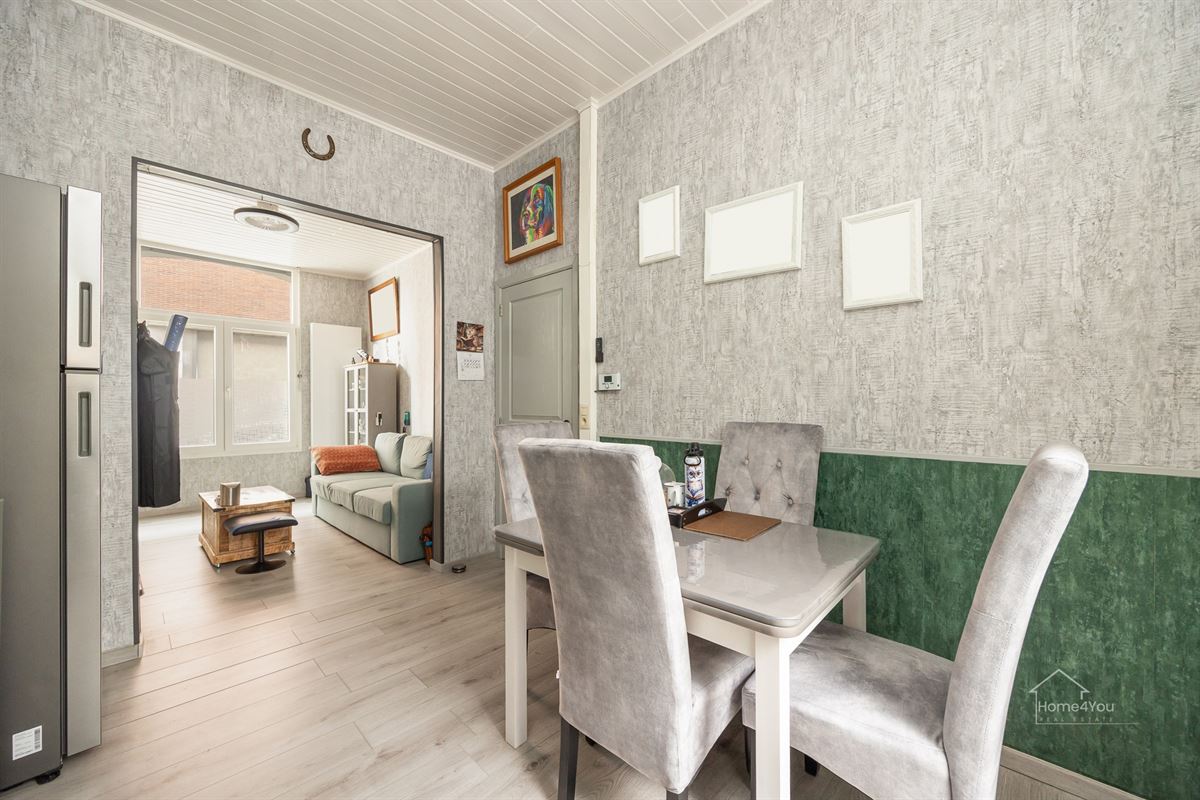 Gerenoveerde woning te koop in Merksem!