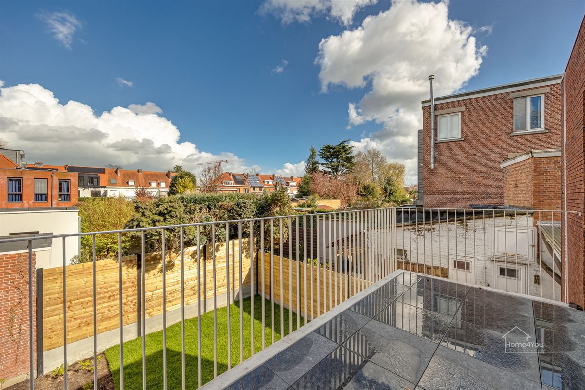 Nieuwbouw appartement met ruim terras