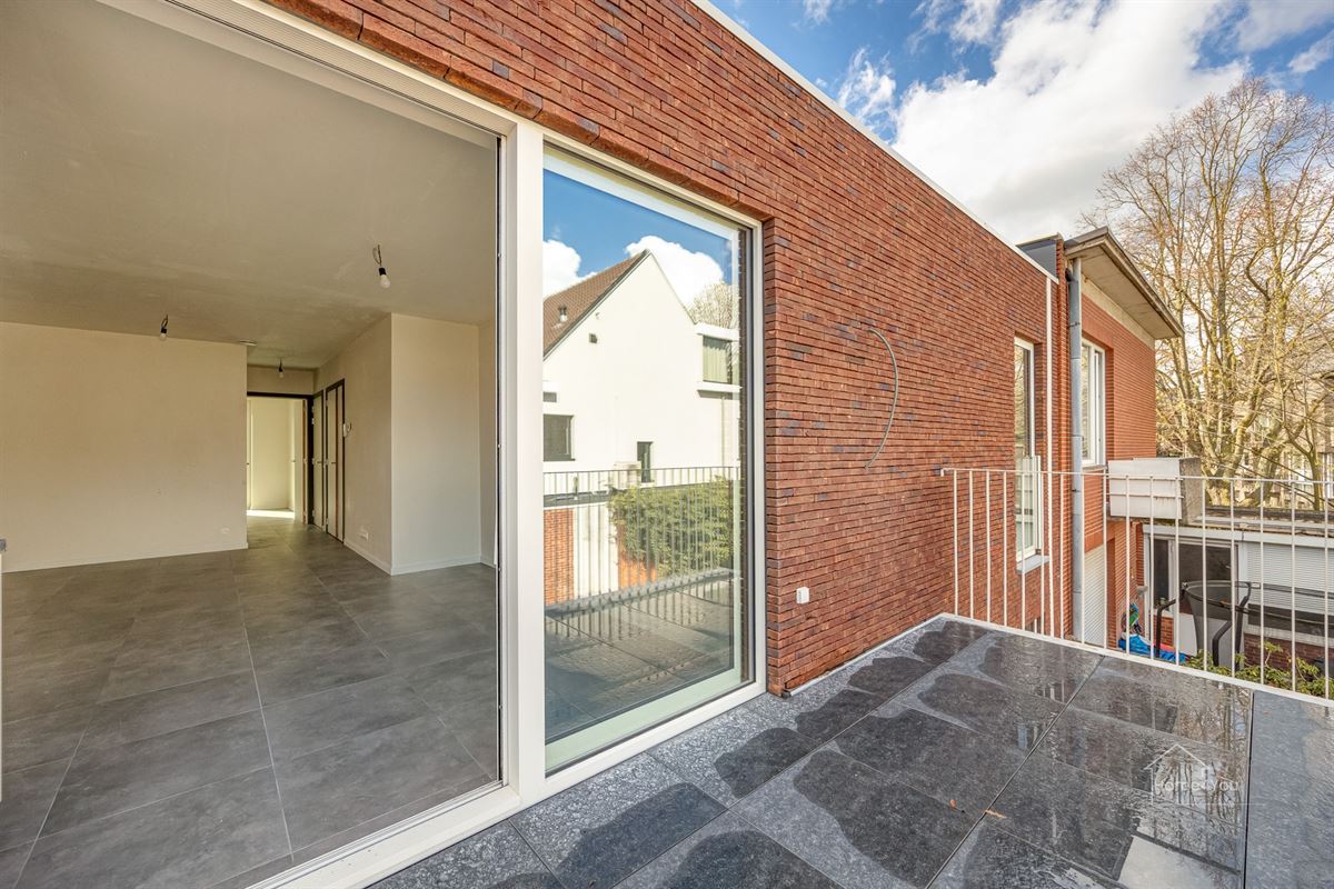 Nieuwbouw appartement met ruim terras