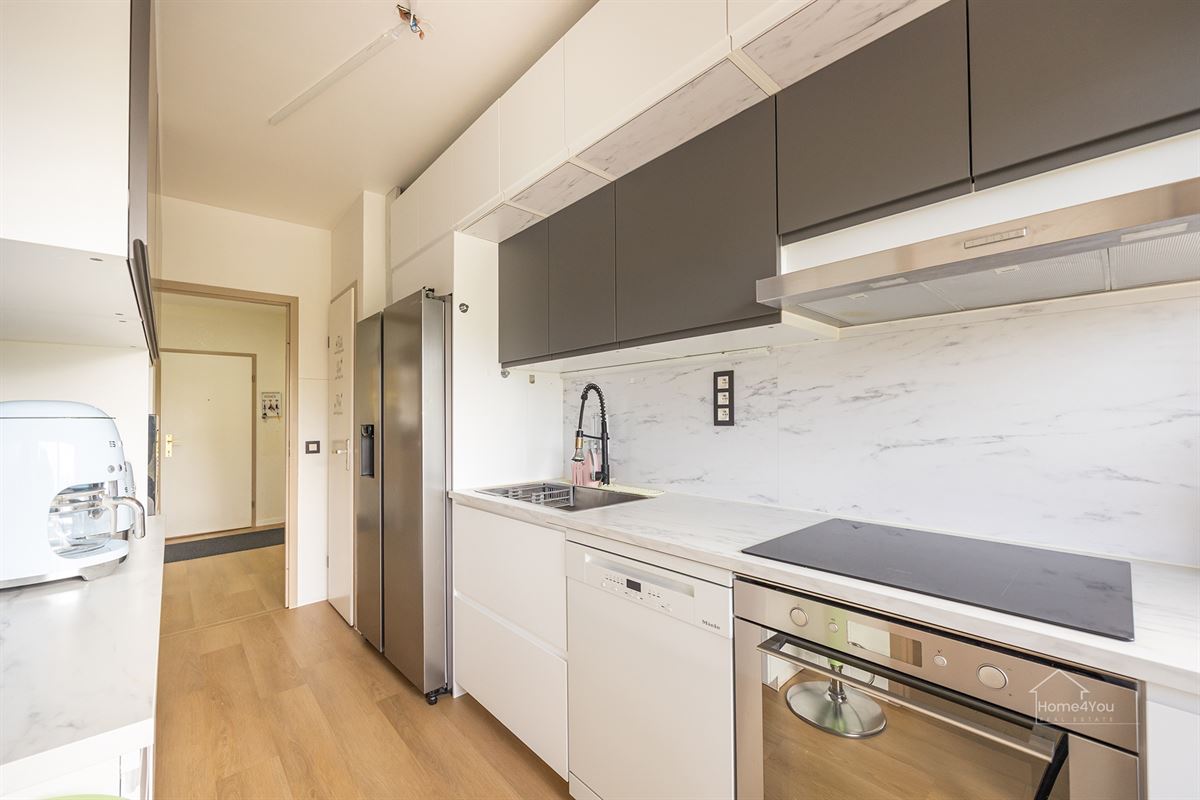 Instapklaar en lichtrijk appartement met 3 slaapkamers