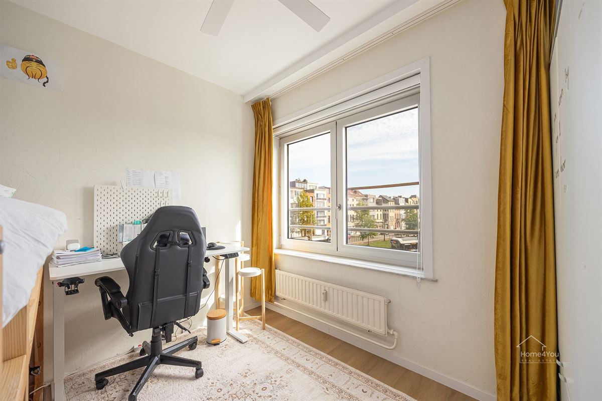 Instapklaar en lichtrijk appartement met 3 slaapkamers