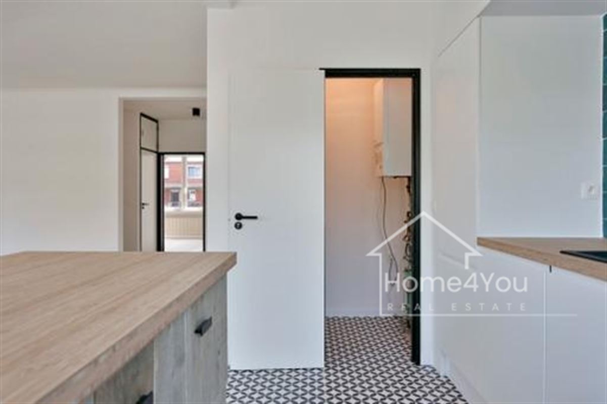Gerenoveerd 2-slaapkamer appartement in Edegem te koop!