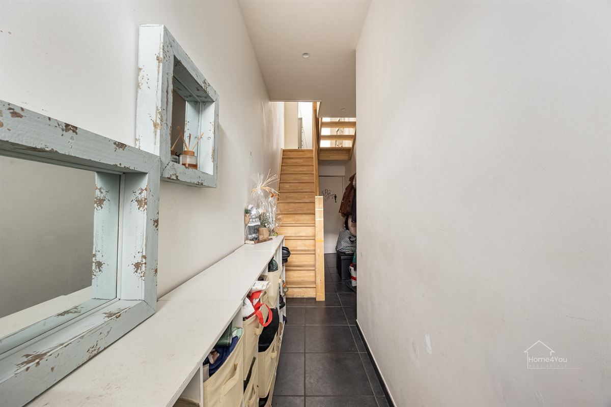 Instapklare woning met ruime tuin in Antwerpen te koop!