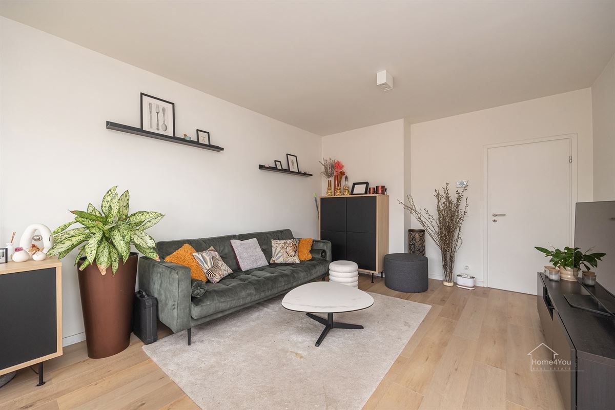 Instapklaar appartement met 3 slpkmrs + autostaanplaats