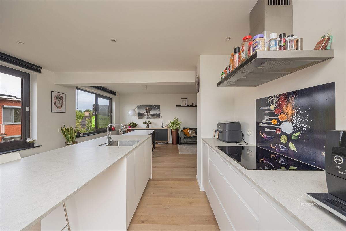 Instapklaar appartement met 3 slpkmrs + autostaanplaats