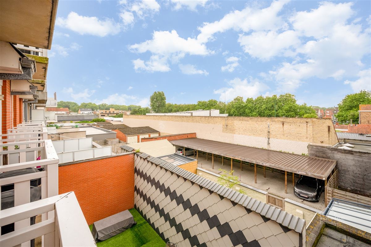 Appartement: 2 slaapkamers, 3 terrassen in hartje De Panne!