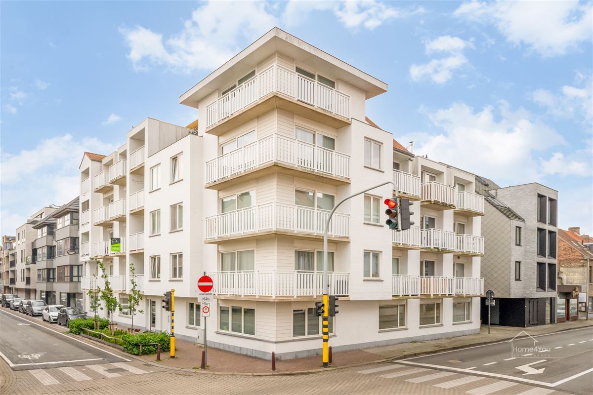 Appartement: 2 slaapkamers, 3 terrassen in hartje De Panne!