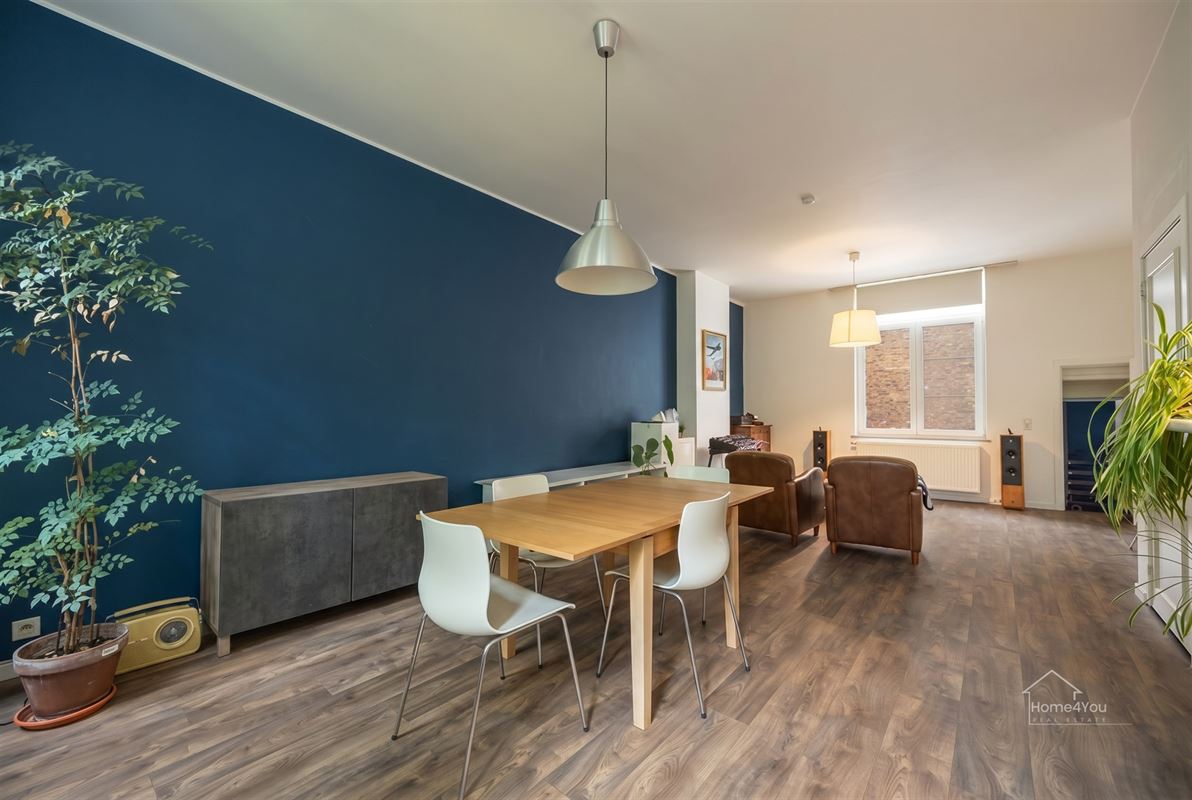 Instapklare appartement in bruisende hart Antwerpen te koop