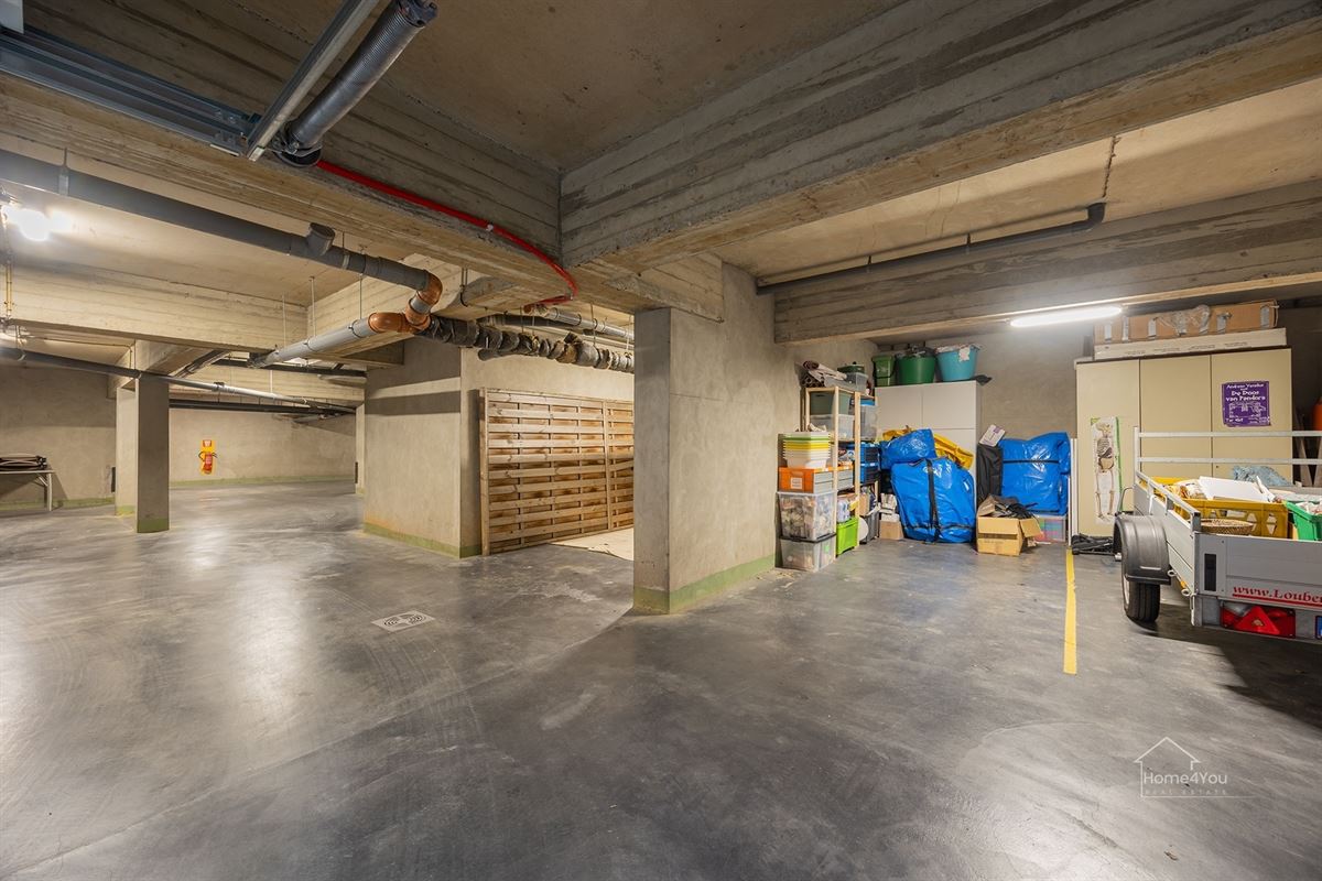 Instapklaar appartement met 3 slpkmrs + autostaanplaats