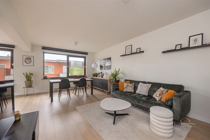 Instapklaar appartement met 3 slpkmrs + autostaanplaats