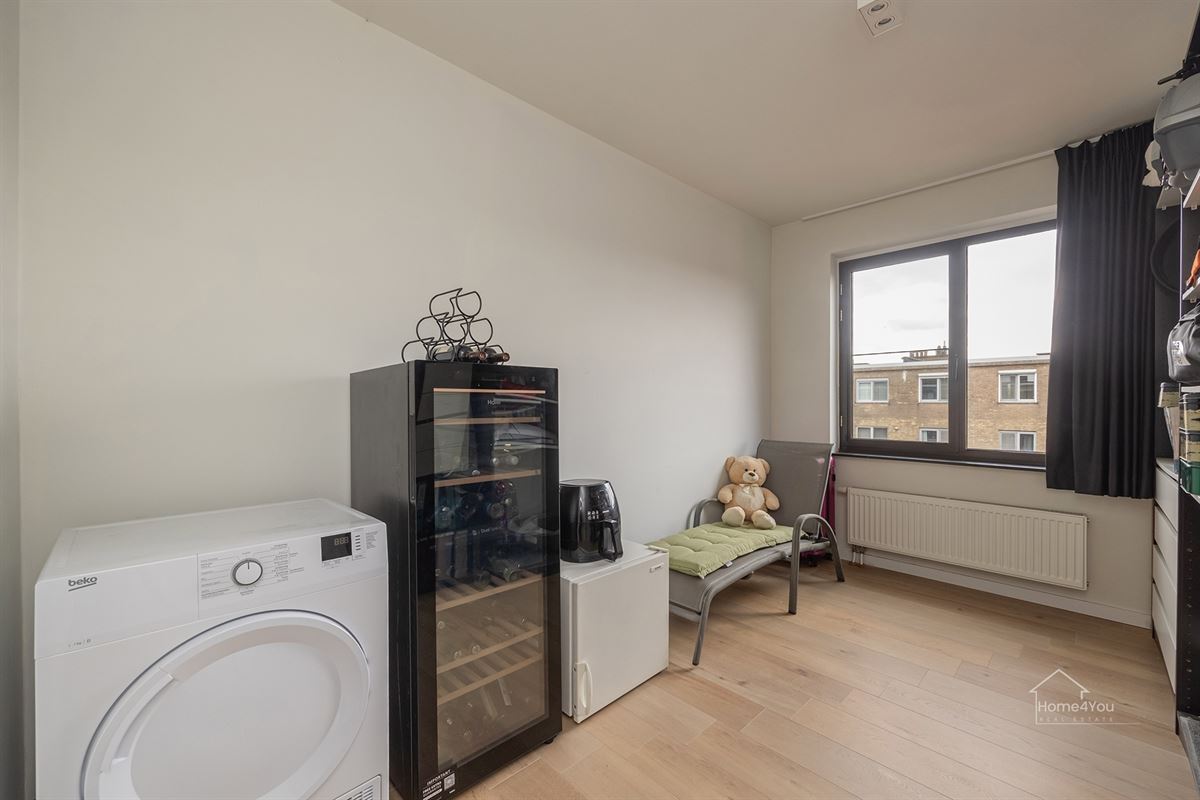 Instapklaar appartement met 3 slpkmrs + autostaanplaats