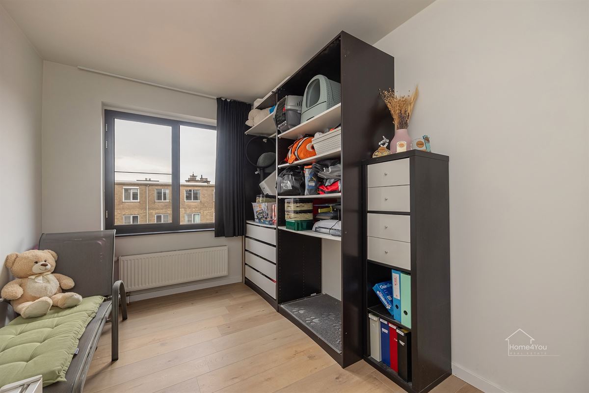 Instapklaar appartement met 3 slpkmrs + autostaanplaats