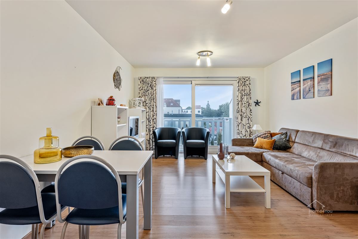Appartement: 2 slaapkamers, 3 terrassen in hartje De Panne!