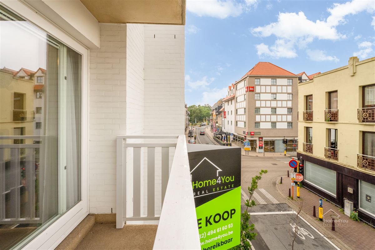 Appartement: 2 slaapkamers, 3 terrassen in hartje De Panne!