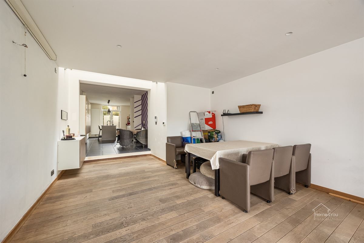 Instapklare woning met ruime tuin in Antwerpen te koop!