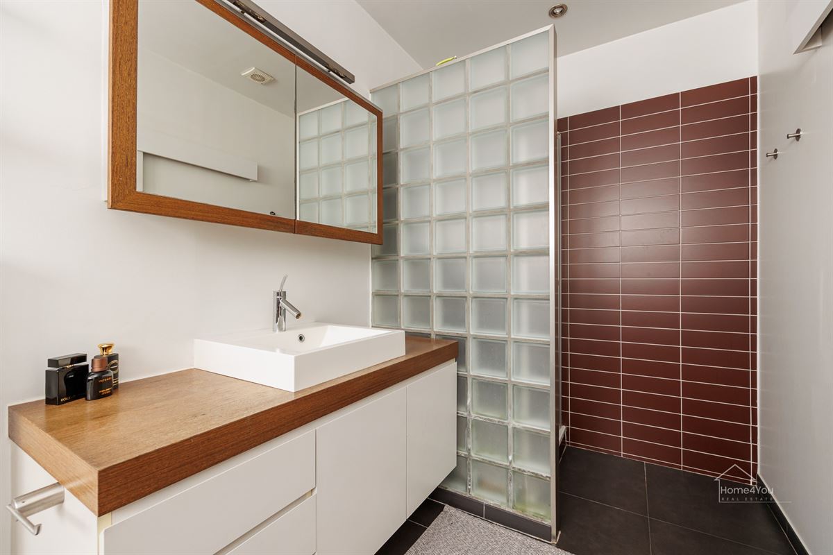 Modern 1-slaapkamerappartement vlakbij Boelaer Park te koop