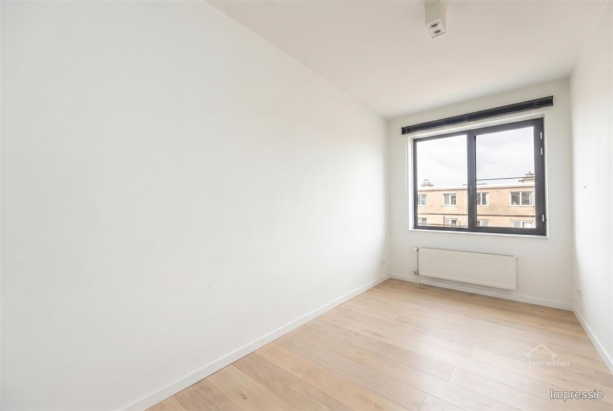 Instapklaar appartement met 3 slpkmrs + autostaanplaats