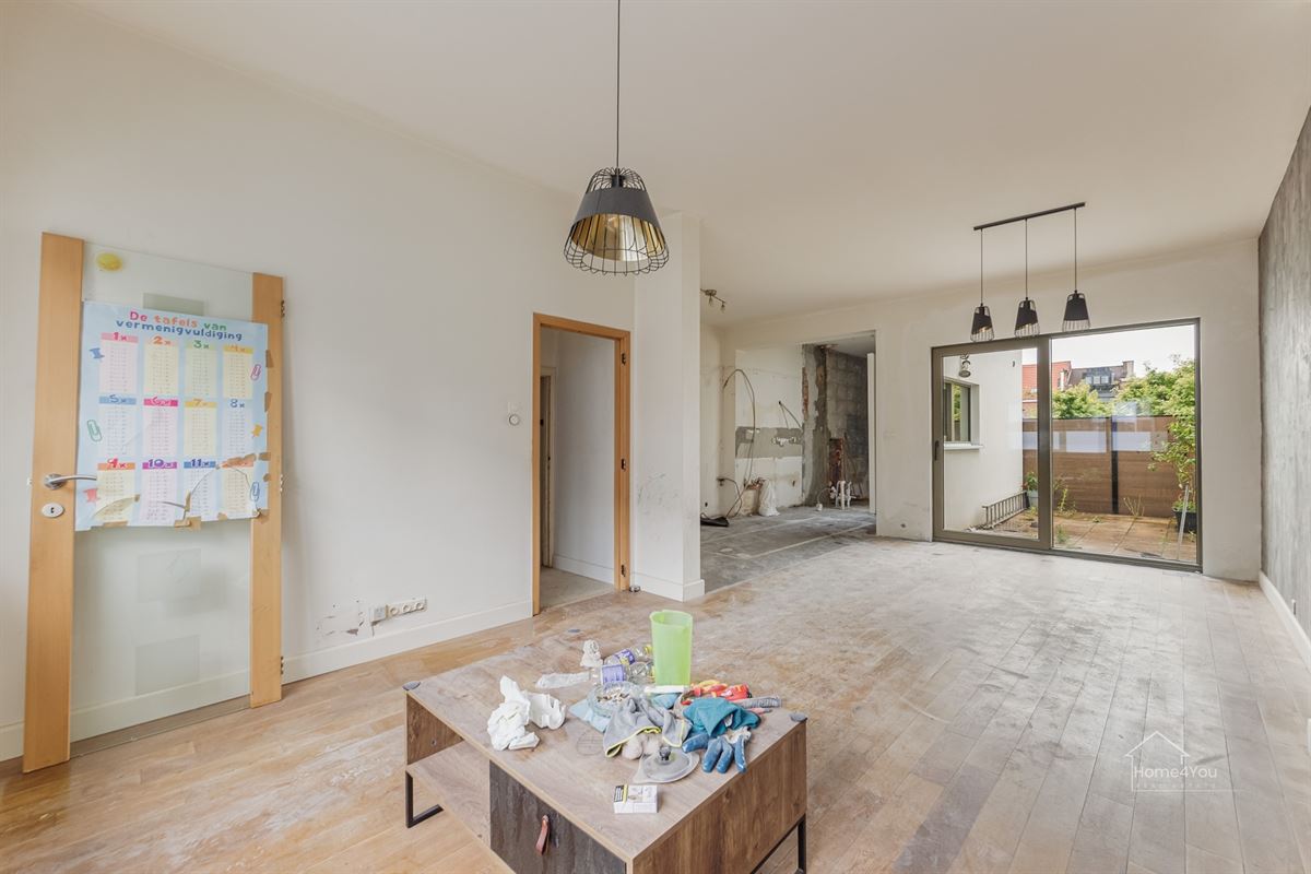 Af te werken woning met tal van mogelijkheden op een uitstekende locatie te Wilrijk