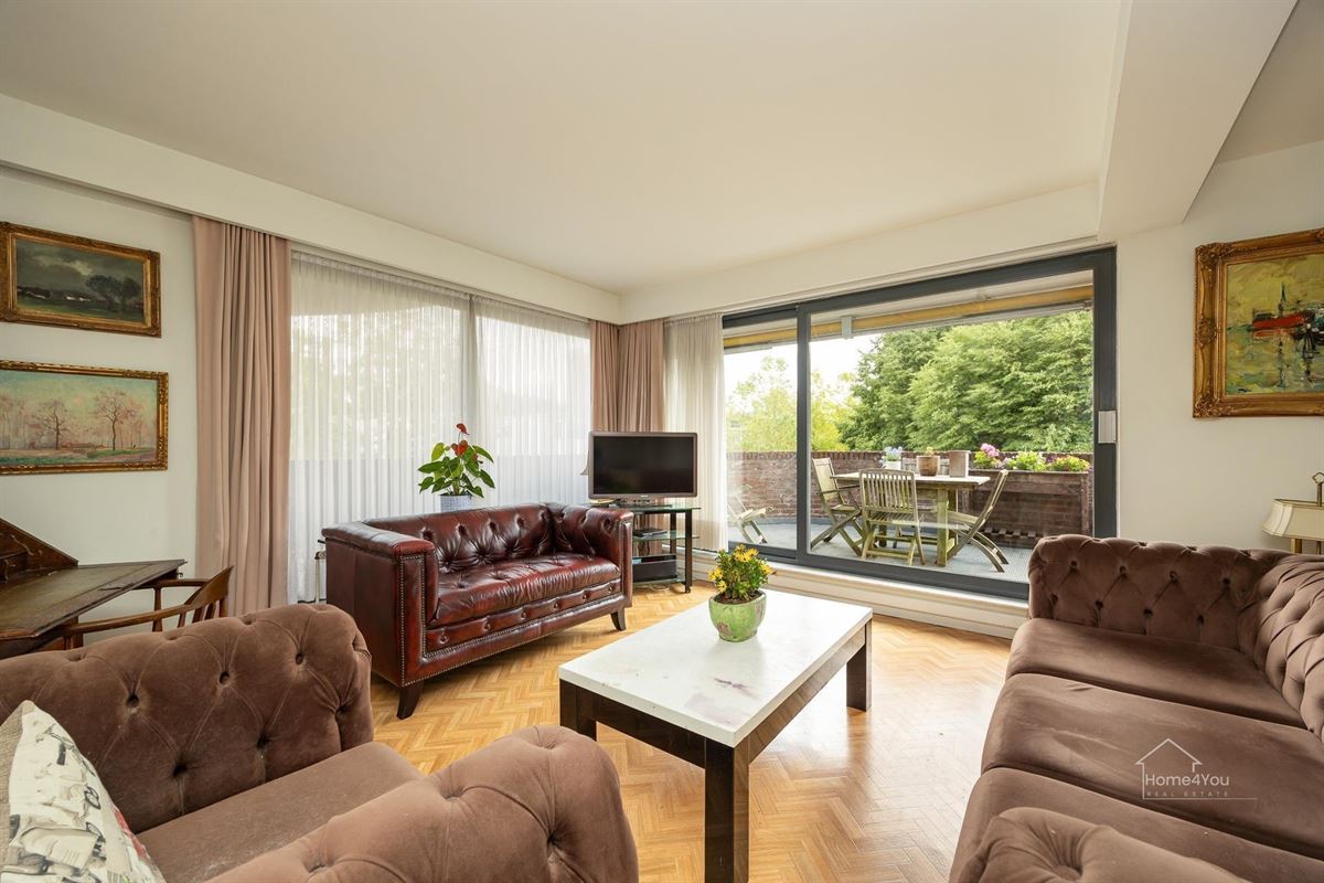 Ruim hoekappartement met 2 slaapkamers en 2 terrassen