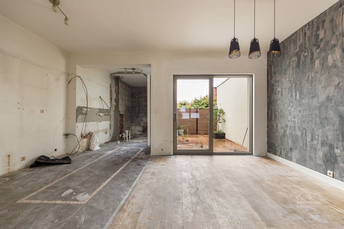 Af te werken woning met tal van mogelijkheden op een uitstekende locatie te Wilrijk