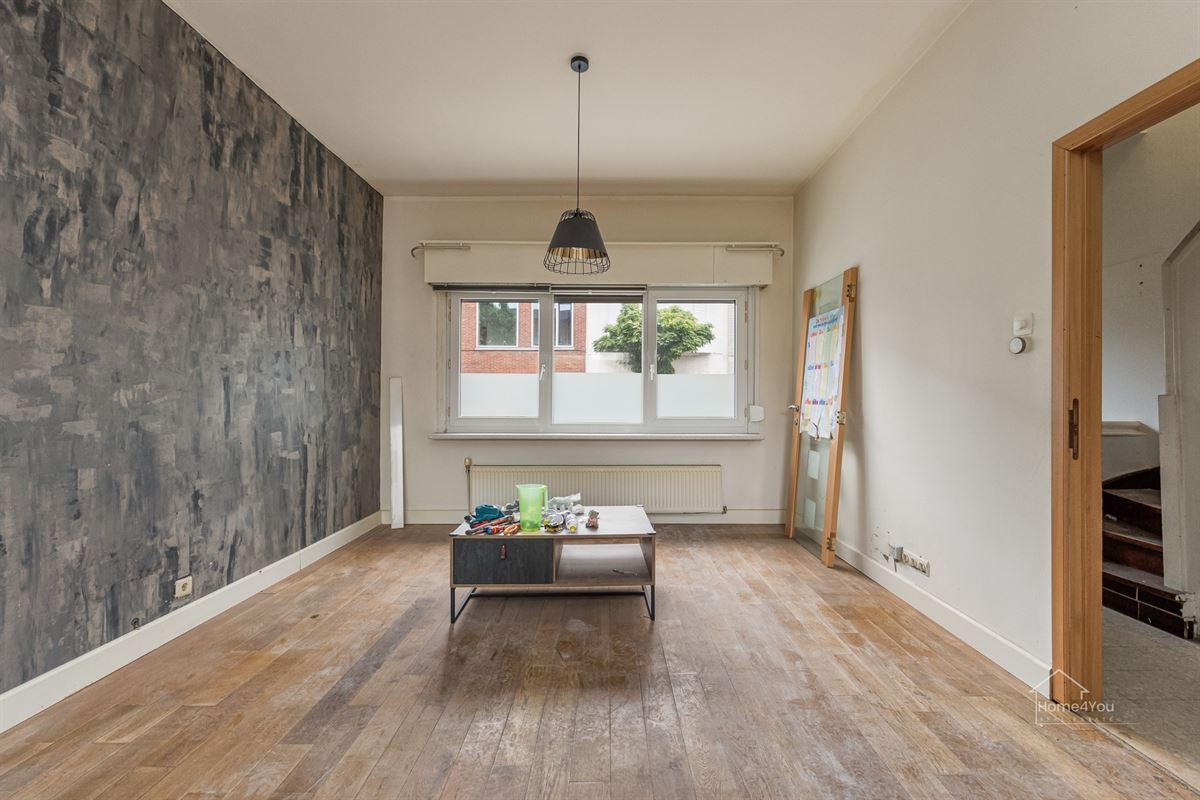 Af te werken woning met tal van mogelijkheden op een uitstekende locatie te Wilrijk