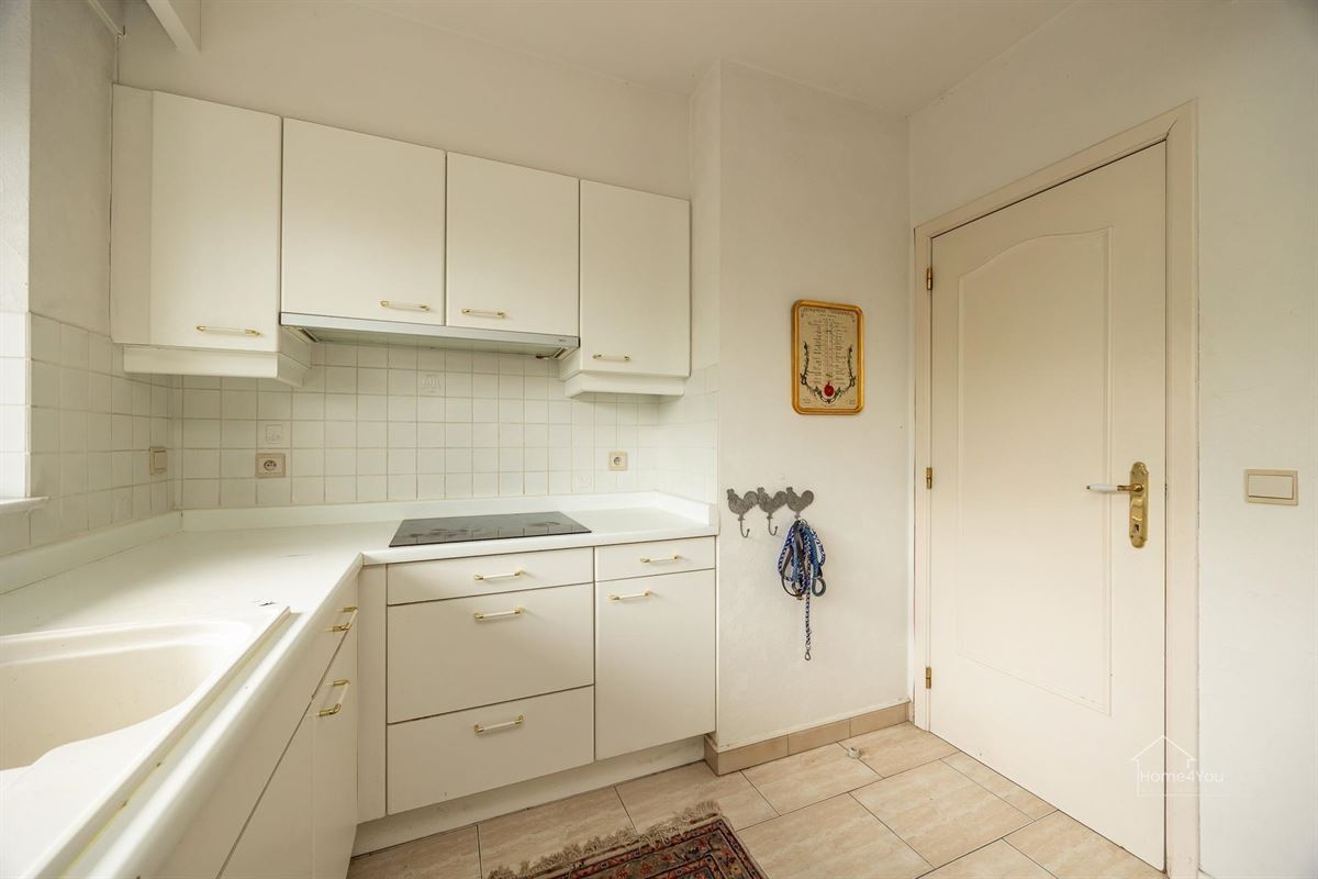 Lichtrijk hoekappartement met ruim zonneterras en 2 slaapkamers