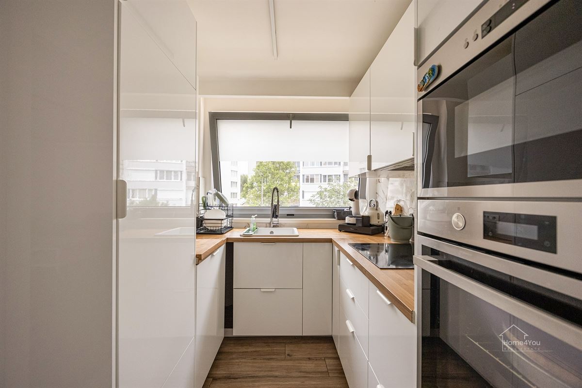 Instapklaar appartement met 3 slpk, terras en garagebox te Deurne!