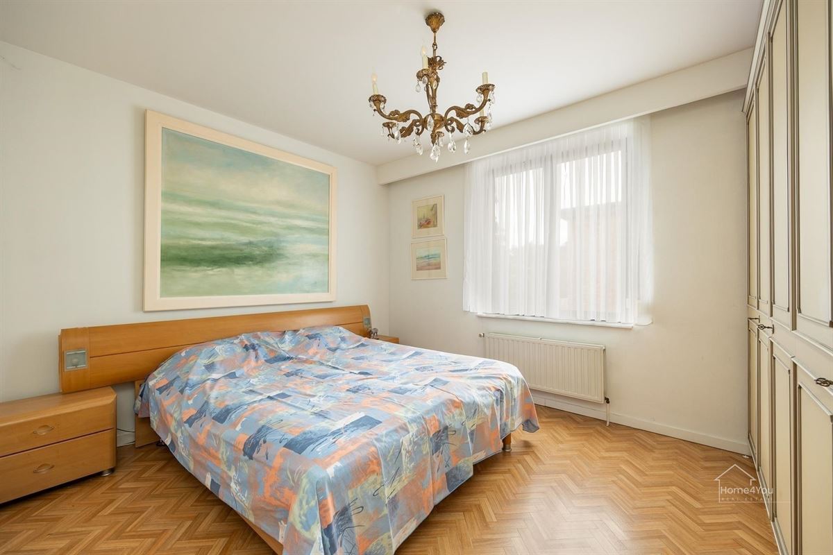 Lichtrijk hoekappartement met 2 slaapkamers en ruim terras