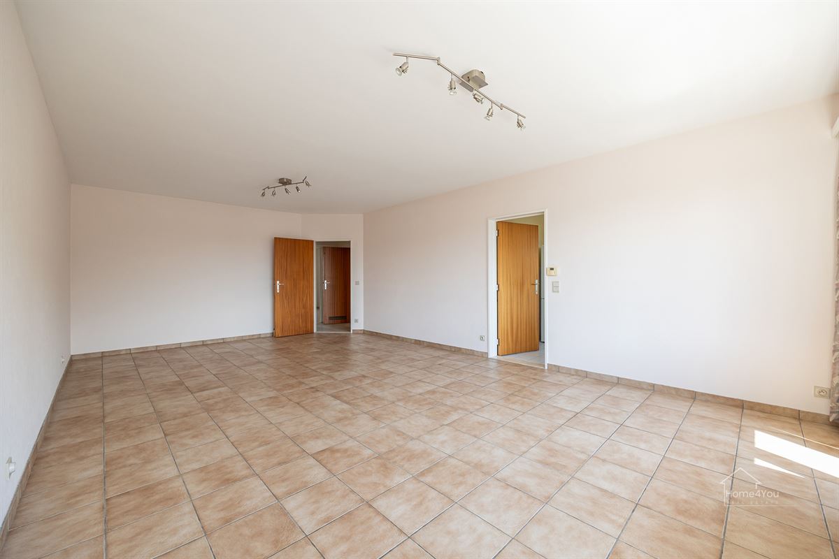 Instapklaar Appartement Toplocatie, 2Slaapk, Terras, Garagebox
