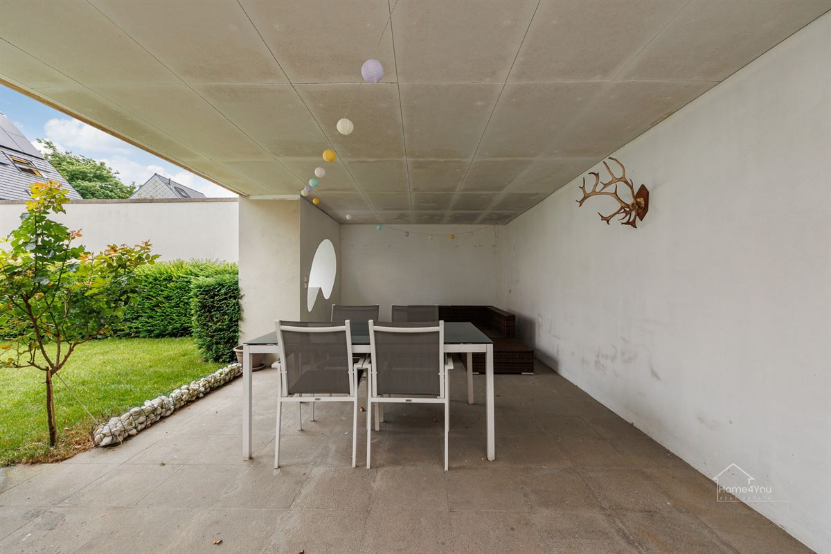 Instapklare gezinswoning met gezellige tuin