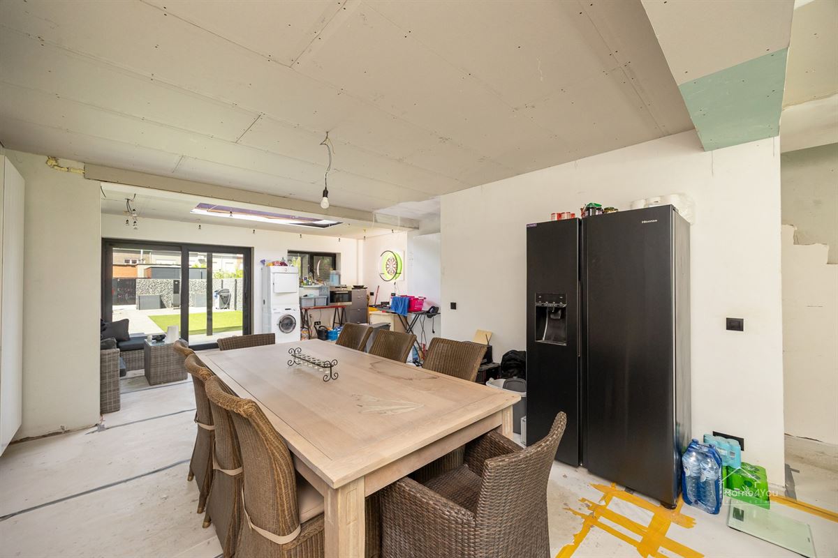 Ruime woning met zonnepanelen, thuisbatterij en tal van mogelijkheden