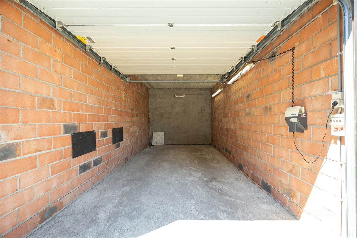 Instapklaar Appartement Toplocatie, 2Slaapk, Terras, Garagebox