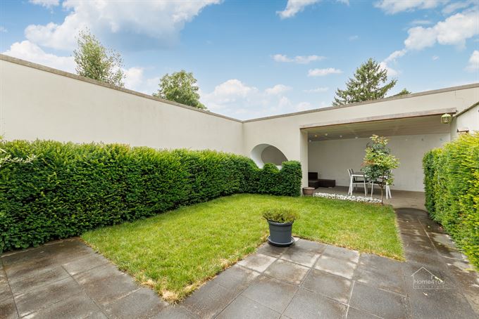 Instapklare gezinswoning met gezellige tuin