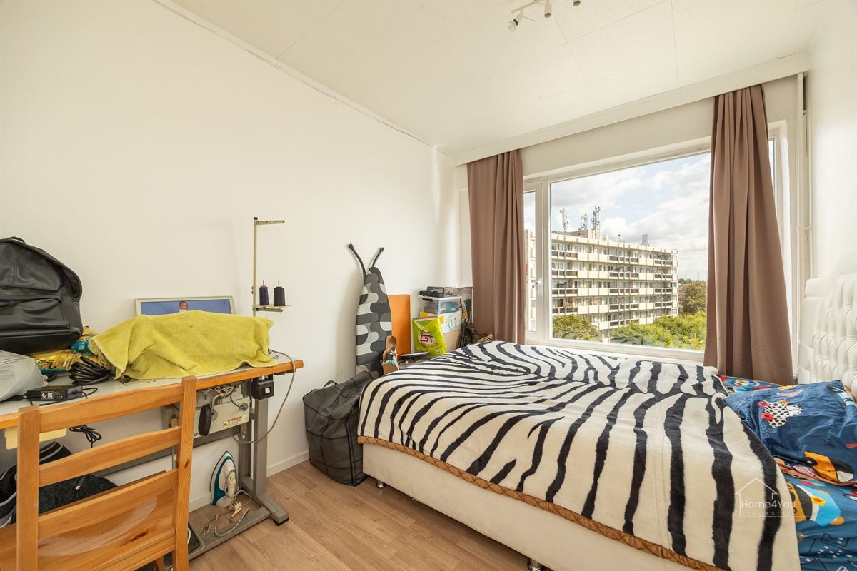 Lichtrijk hoekappartement met 3 slpk en terras in Borgerhout!