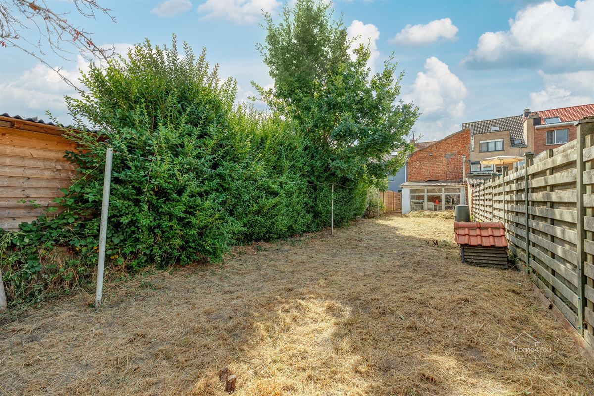 Te renoveren woning met ruime tuin en uitbreidingsmogelijkheden in Schelle