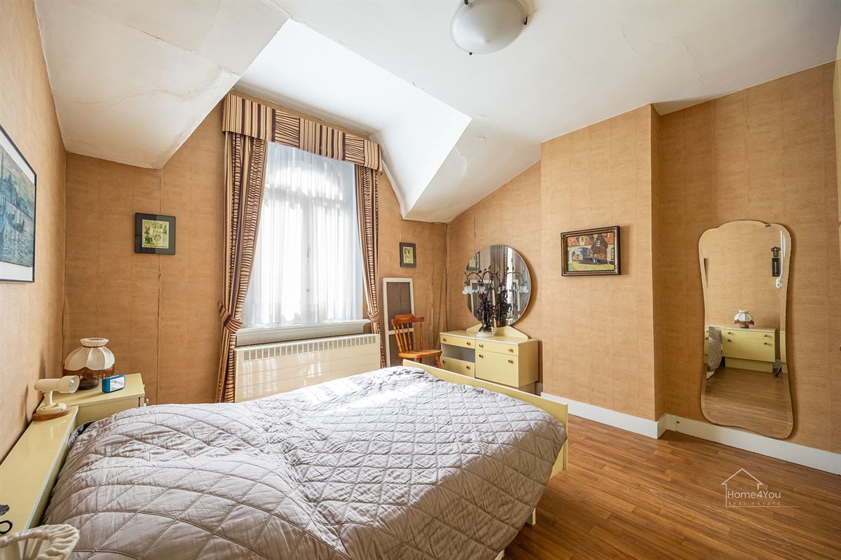 Authentiek herenhuis met 5 slaapkamers en tuin.